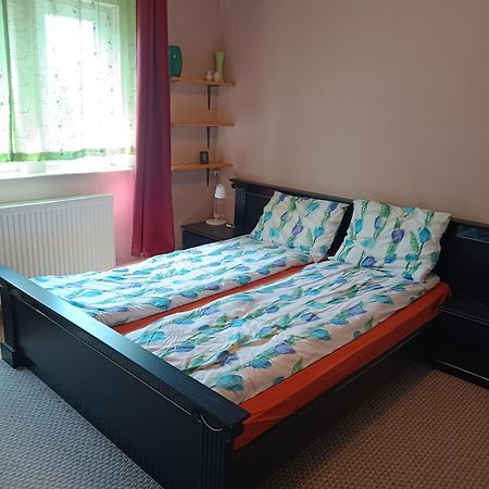 Anett Lak Apartamento Oradea Exterior foto